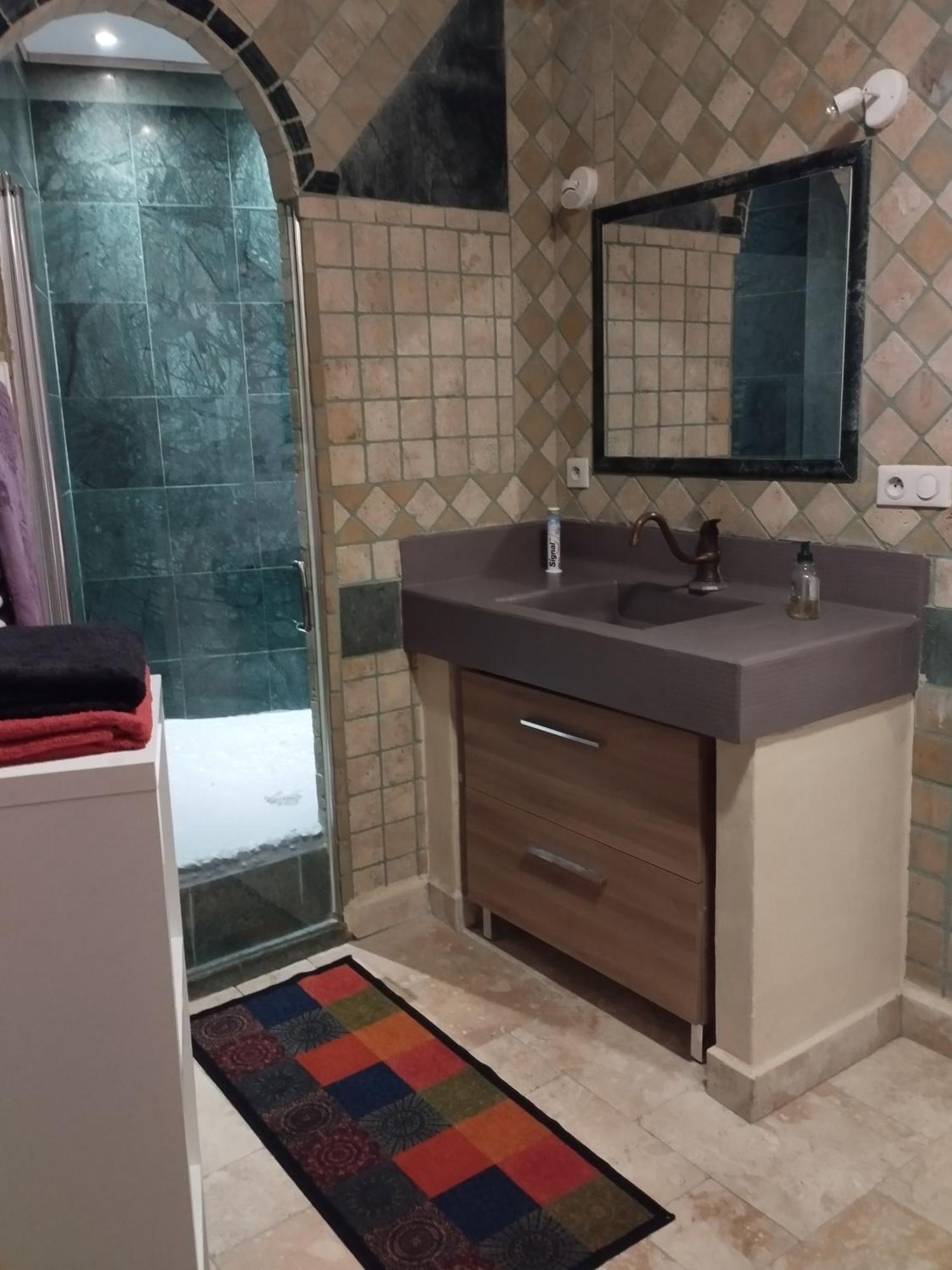 Tres Bel Appartement Cosy Et Chaleureux A Nîmes Dış mekan fotoğraf