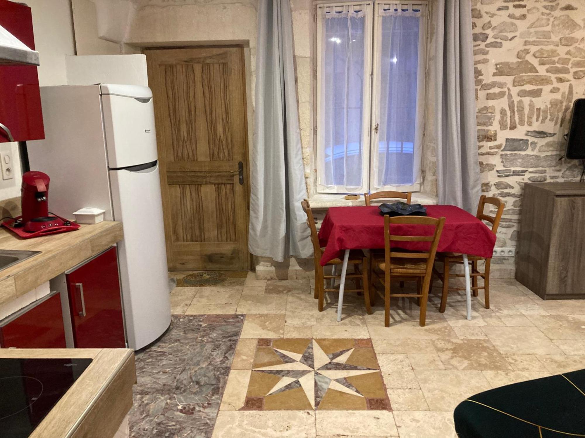 Tres Bel Appartement Cosy Et Chaleureux A Nîmes Dış mekan fotoğraf